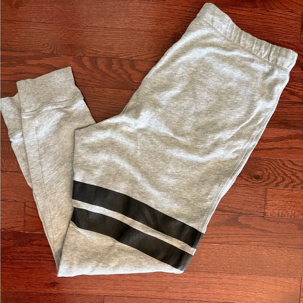 Victoria's Secret Soft Gray joggers - Picture 3 of 7